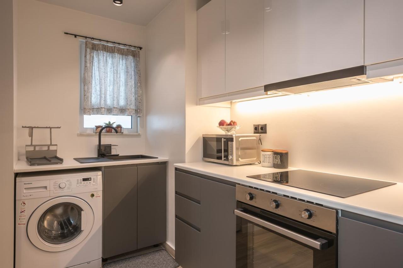 Comfy And Modern Apartment Athena Bagian luar foto
